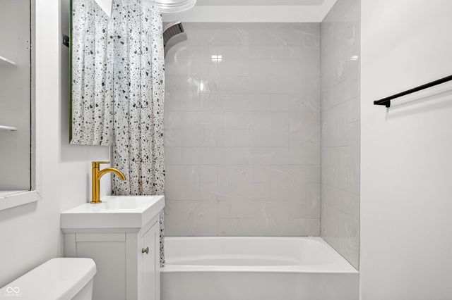 2138 Pennsylvania Street, Columbus, IN 47201