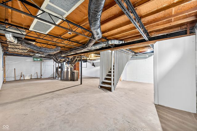 2138 Pennsylvania Street, Columbus, IN 47201