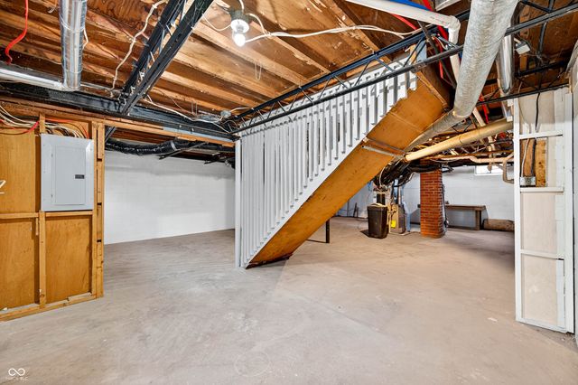 2138 Pennsylvania Street, Columbus, IN 47201