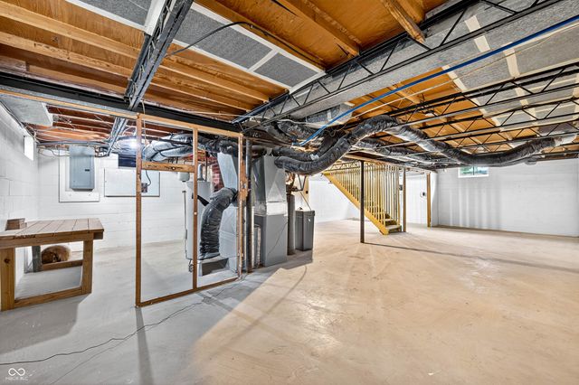 2138 Pennsylvania Street, Columbus, IN 47201