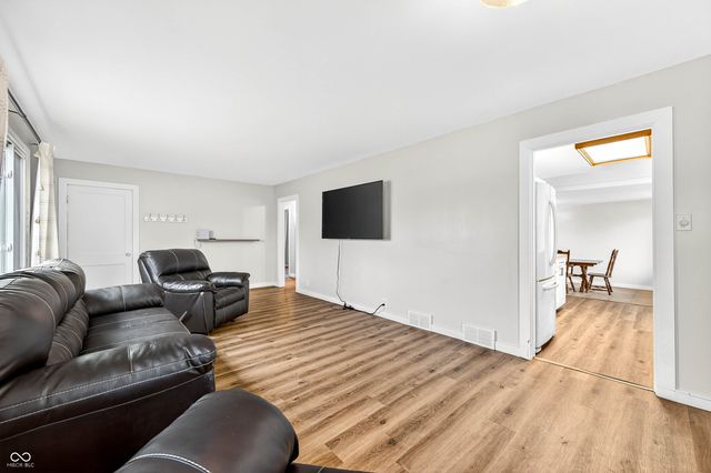 2138 Pennsylvania Street, Columbus, IN 47201