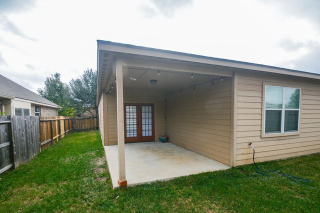 30915 W Lost Creek Boulevard, Magnolia, TX 77355