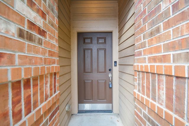 30915 W Lost Creek Boulevard, Magnolia, TX 77355