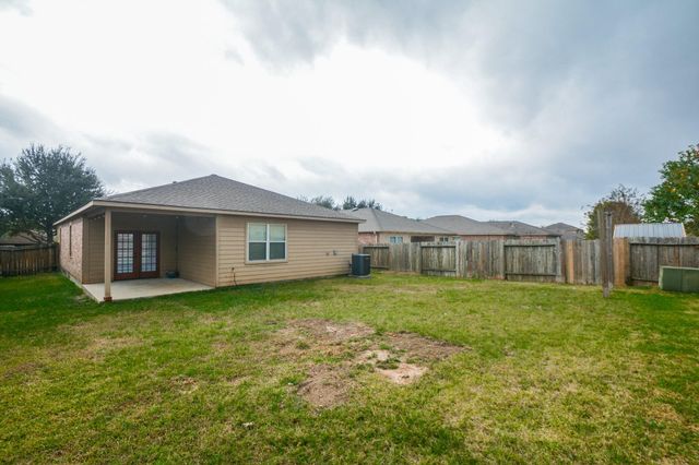 30915 W Lost Creek Boulevard, Magnolia, TX 77355