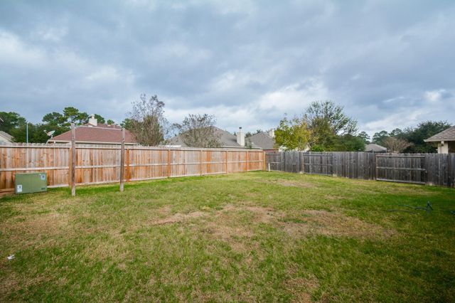 30915 W Lost Creek Boulevard, Magnolia, TX 77355