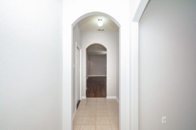 30915 W Lost Creek Boulevard, Magnolia, TX 77355