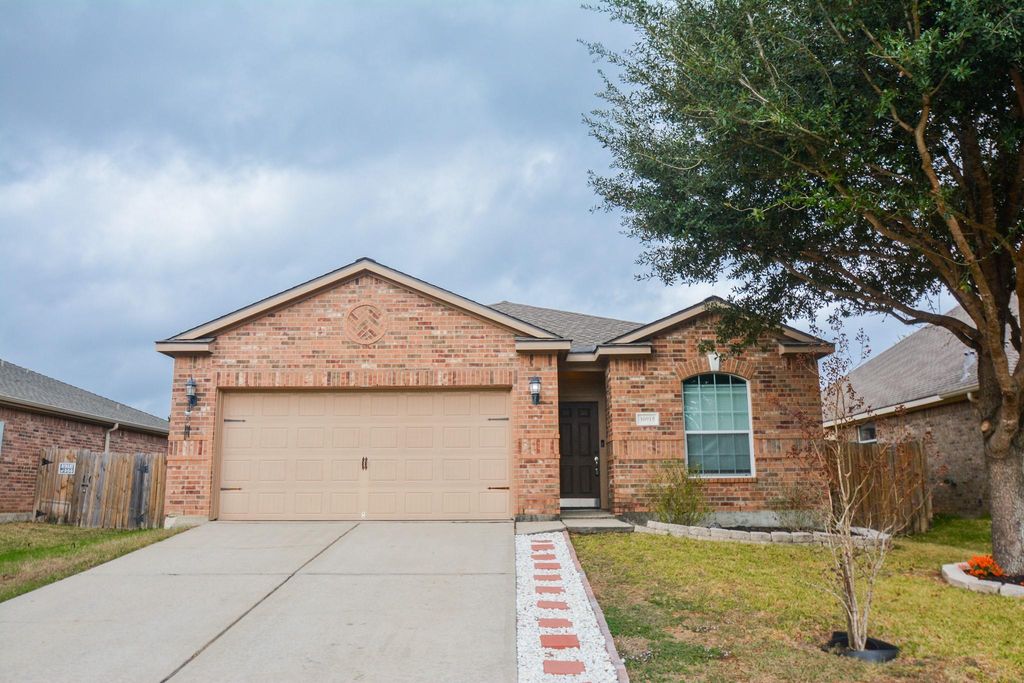 30915 W Lost Creek Boulevard, Magnolia, TX 77355