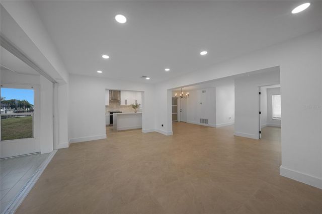 27385 VOYAGEUR DRIVE, Punta Gorda, FL 33983