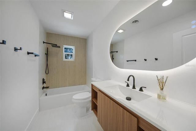 27385 VOYAGEUR DRIVE, Punta Gorda, FL 33983