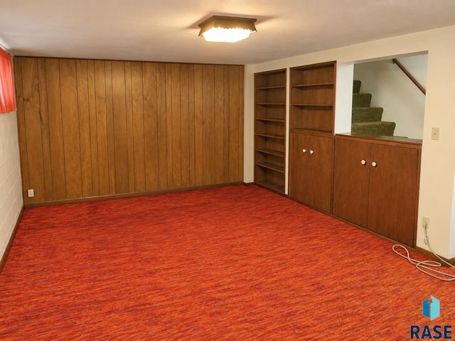 2700 S Jefferson Ave Avenue, Sioux Falls, SD 57105
