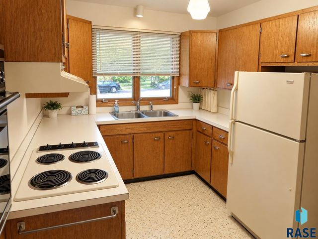 2700 S Jefferson Ave Avenue, Sioux Falls, SD 57105