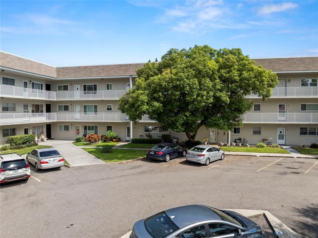 2440 WORLD PARKWAY BOULEVARD 16, Clearwater, FL 33763