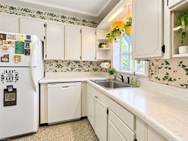 8238 Driftwood DR, Norfolk, VA 23518