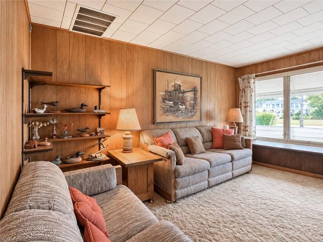 8238 Driftwood DR, Norfolk, VA 23518