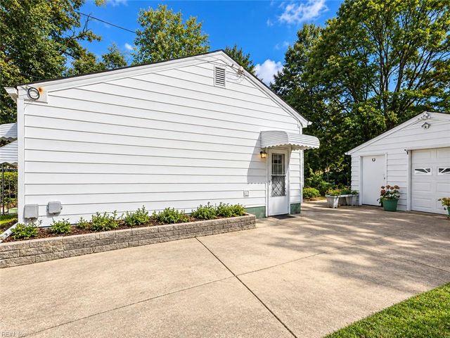 8238 Driftwood DR, Norfolk, VA 23518
