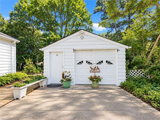 8238 Driftwood DR, Norfolk, VA 23518