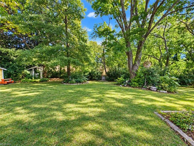 8238 Driftwood DR, Norfolk, VA 23518