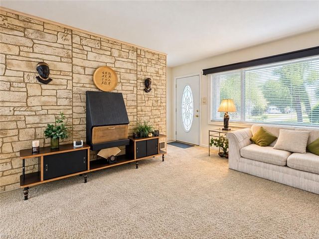 8238 Driftwood DR, Norfolk, VA 23518