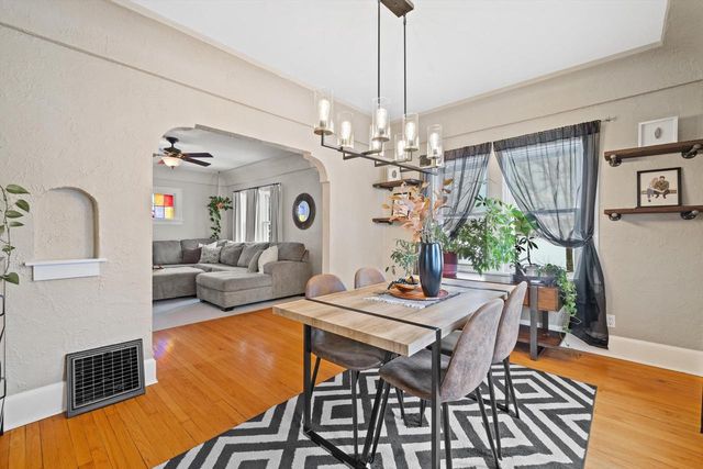 2116 Cleveland AVENUE, Racine, WI 53405