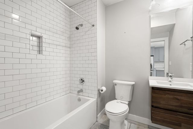 10-16 Everett St 402, Boston, MA 02128