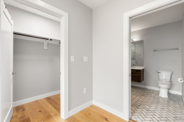 10-16 Everett St 402, Boston, MA 02128