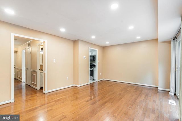 7432 LARNE LN, Lorton, VA 22079