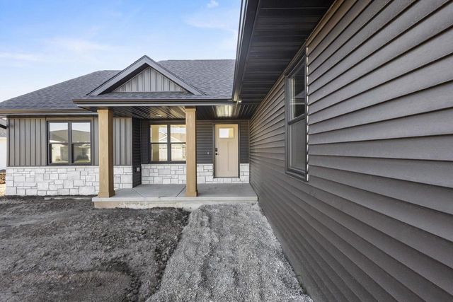 1399 CROSSROADS DRIVE, De Pere, WI 54115