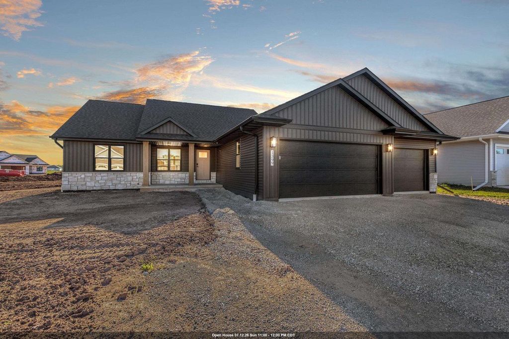 1399 CROSSROADS DRIVE, De Pere, WI 54115