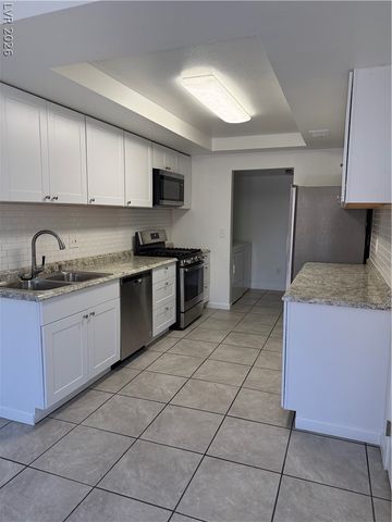 118 Blueberry Lane, Henderson, NV 89074