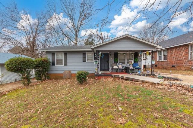 203 S Fairgrounds St, Jackson, TN 38301