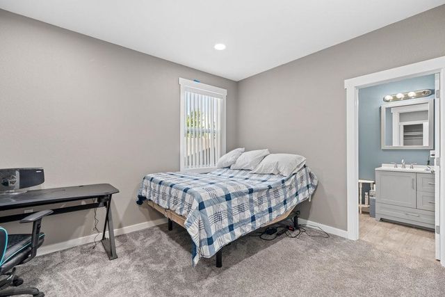 6128 N Wall St, Spokane, WA 99205