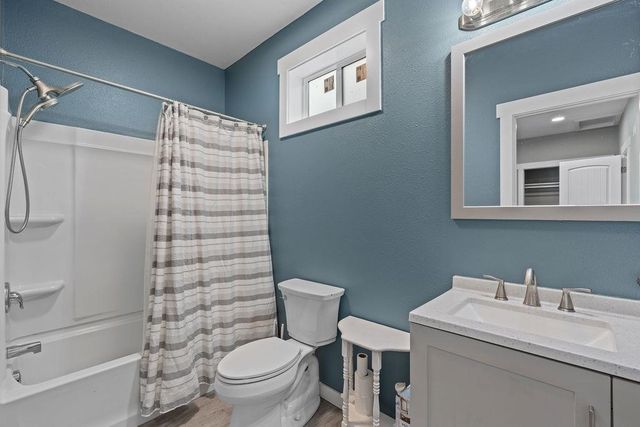 6128 N Wall St, Spokane, WA 99205