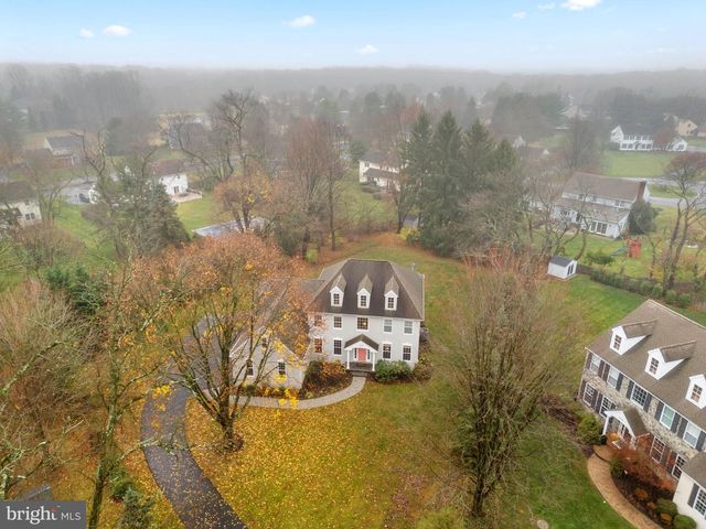 1054 W KING RD, Malvern, PA 19355