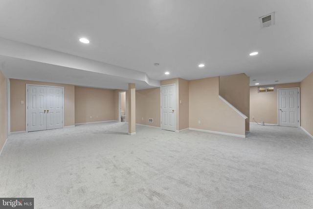 1054 W KING RD, Malvern, PA 19355