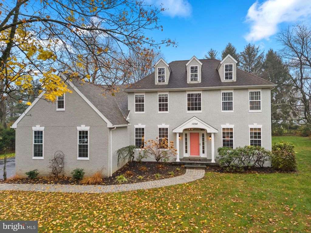 1054 W KING RD, Malvern, PA 19355