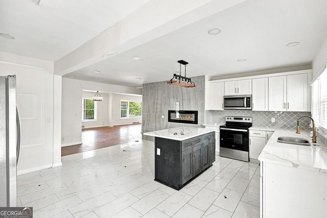 2340 Highview Road, Atlanta, GA 30311