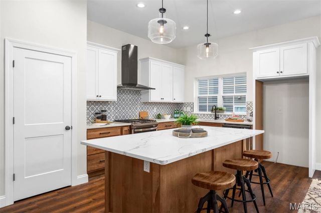 4931 Butler Hill Road, St Louis, MO 63128