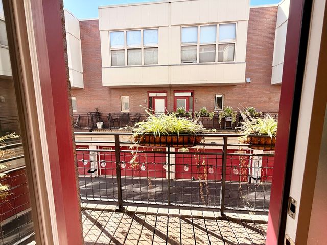 1234 W Monroe Street 7, Chicago, IL 60607