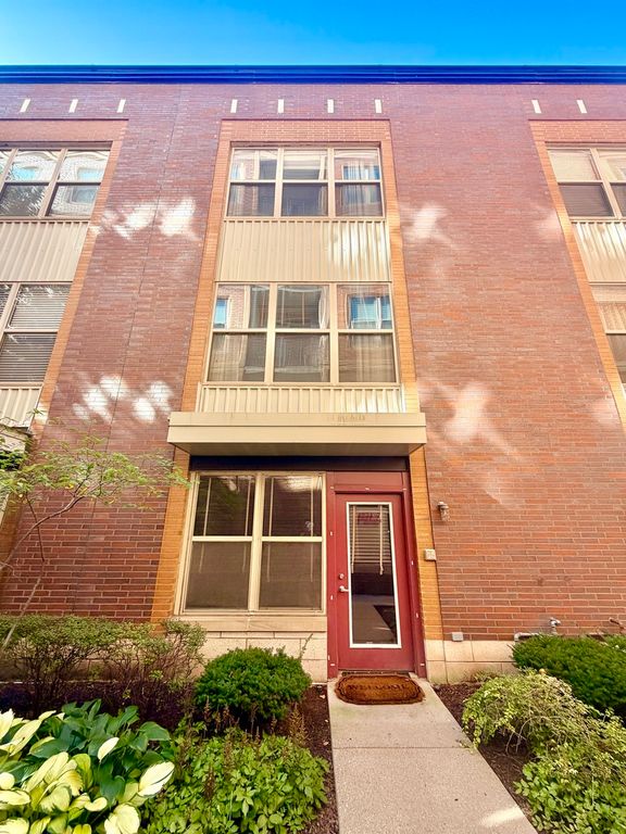 1234 W Monroe Street 7, Chicago, IL 60607