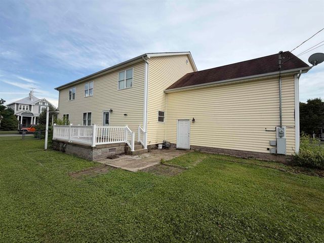 389 W 1st Street, Ceredo, WV 25507
