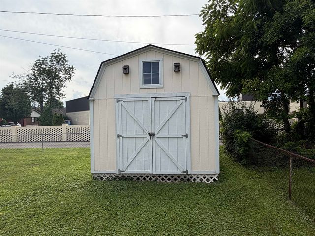 389 W 1st Street, Ceredo, WV 25507