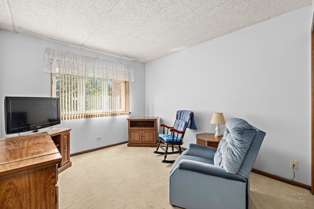 9346 Landings Lane 303, Des Plaines, IL 60016