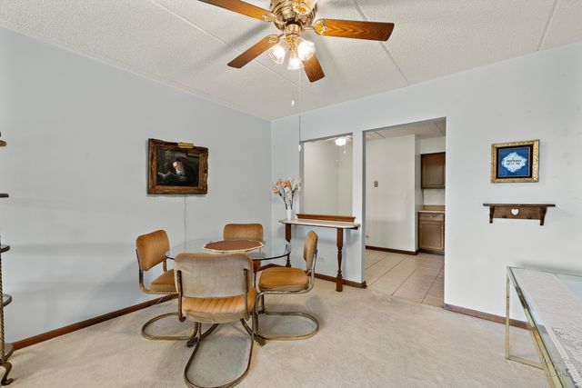 9346 Landings Lane 303, Des Plaines, IL 60016