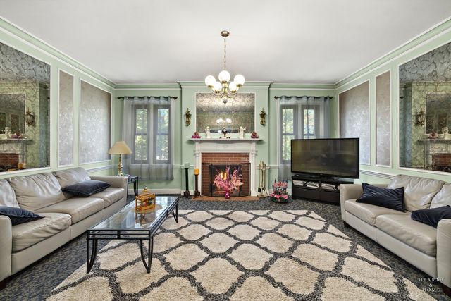 9346 Landings Lane 303, Des Plaines, IL 60016