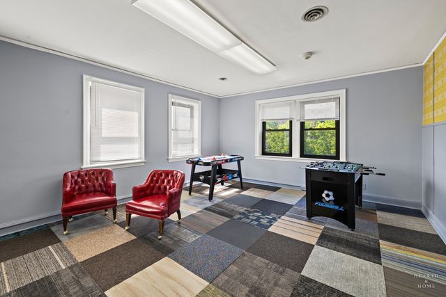 9346 Landings Lane 303, Des Plaines, IL 60016