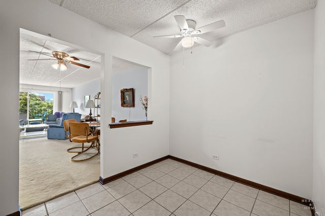 9346 Landings Lane 303, Des Plaines, IL 60016