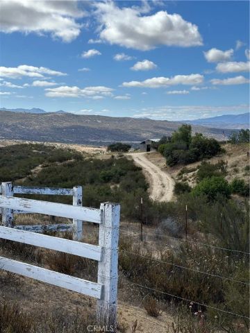 43043 Ardia Road, Hemet, CA 92544