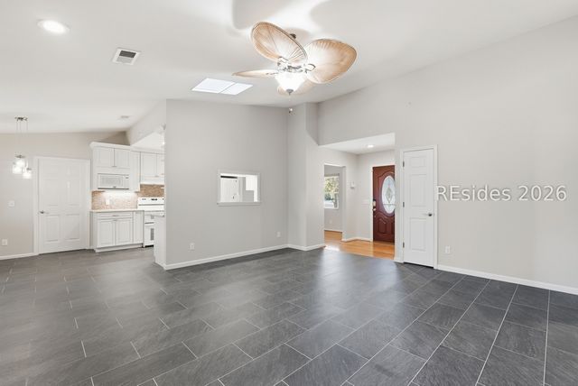 30 Sugaree Dr, Bluffton, SC 29910