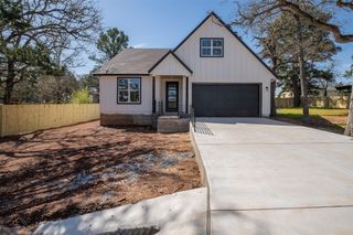 113 Eaglenest CT, Smithville, TX 78957