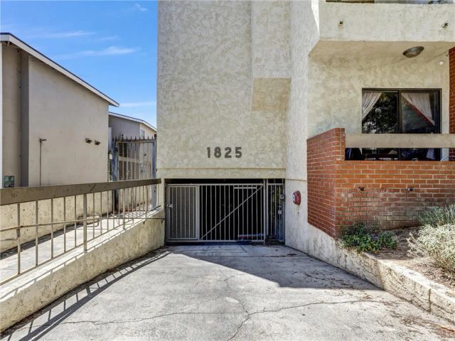 1825 westholme Avenue 4, Los Angeles, CA 90025